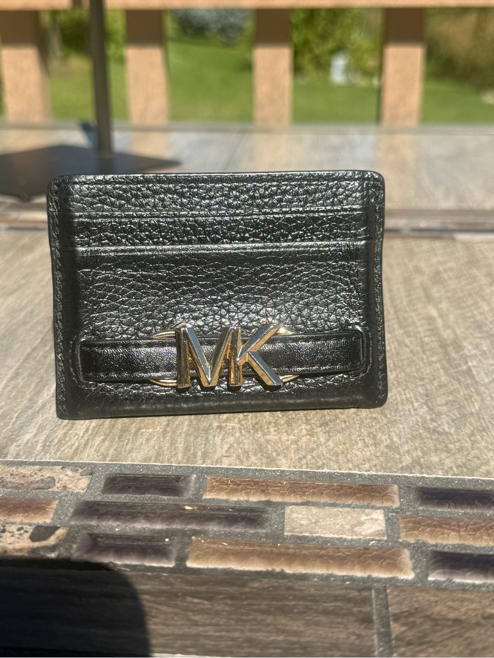 GUC Michael Kors Reed Large Pebbled Leather Card Case in Black